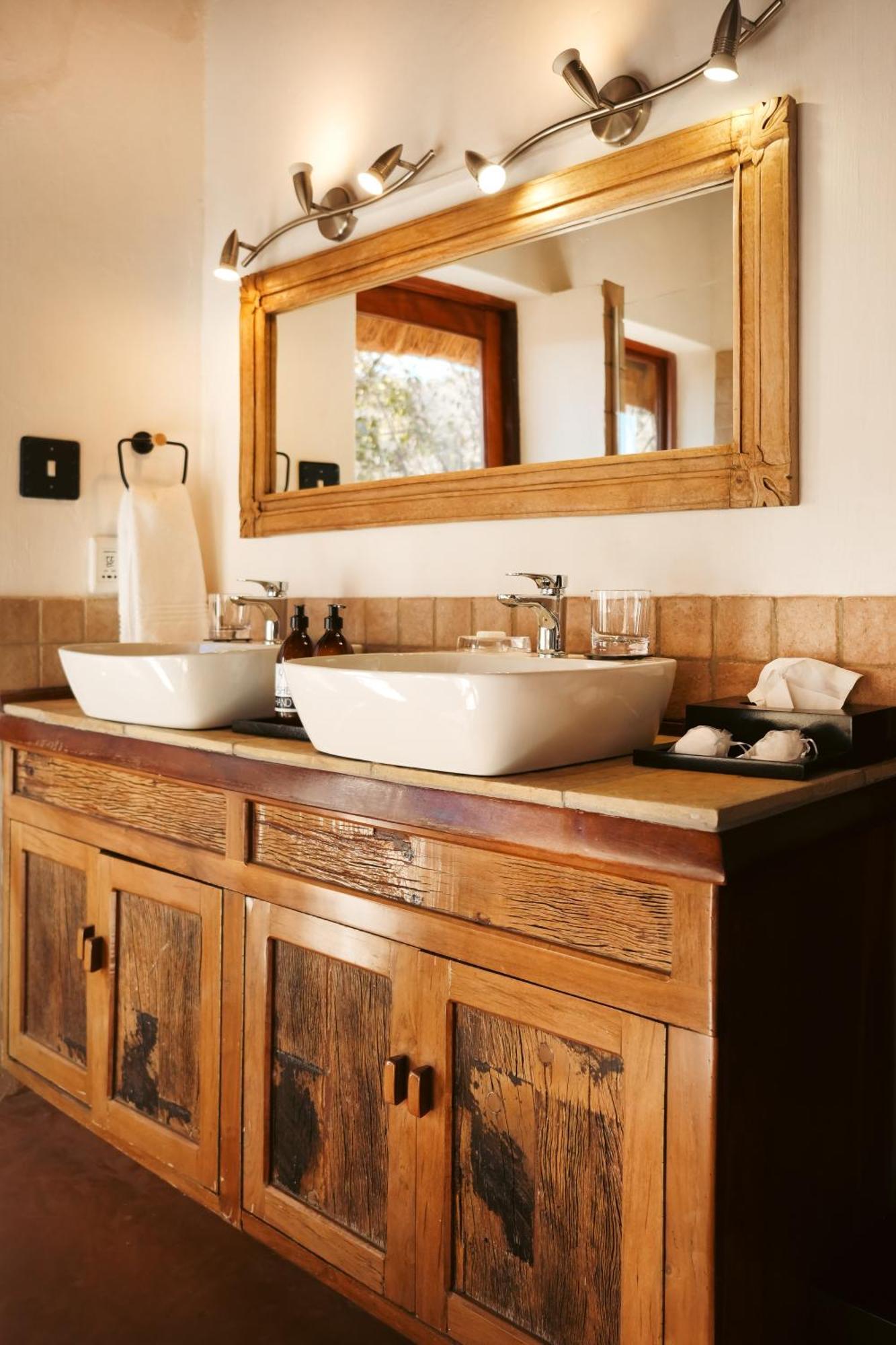 שמורת הצייד ולחפונדן Shibula Safari Lodge מראה חיצוני תמונה