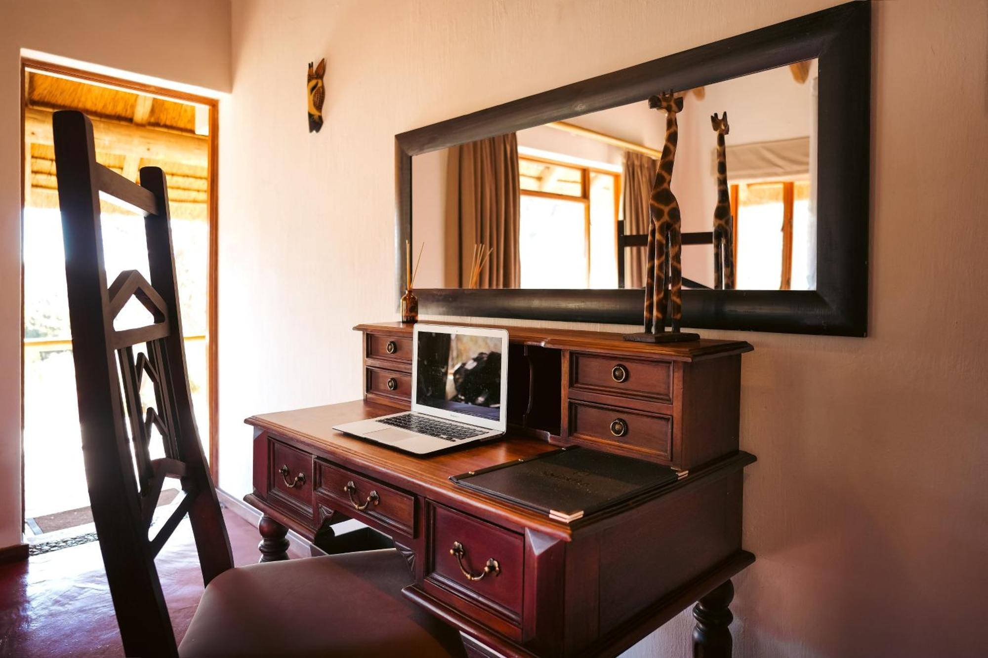 שמורת הצייד ולחפונדן Shibula Safari Lodge מראה חיצוני תמונה